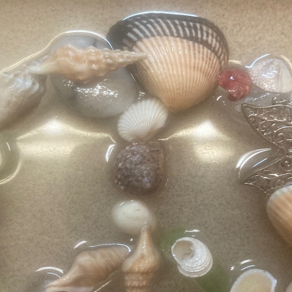 Seashell Peace Sign Wall Art - Picture 8 of 8